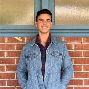 Meet your Posher, Johani